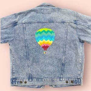 Vintage embroidered acid wash denim jacket 💫